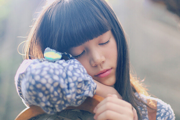 脸上长斑快速祛斑,脸上祛斑应该敷哪种面膜