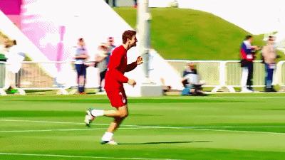 拜仁赛前点名穆勒,拜仁训练头球视频