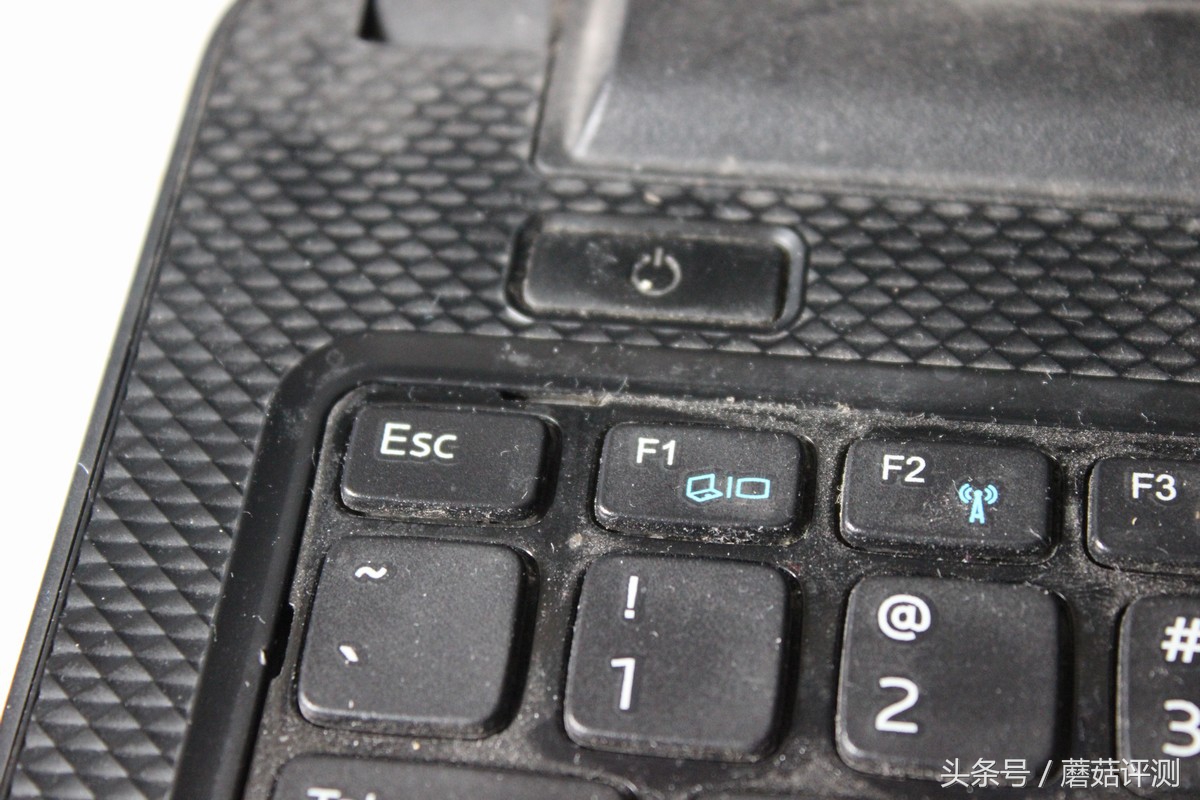 戴尔inspiron3421加装固态,戴尔笔记本inspiron143476拆机