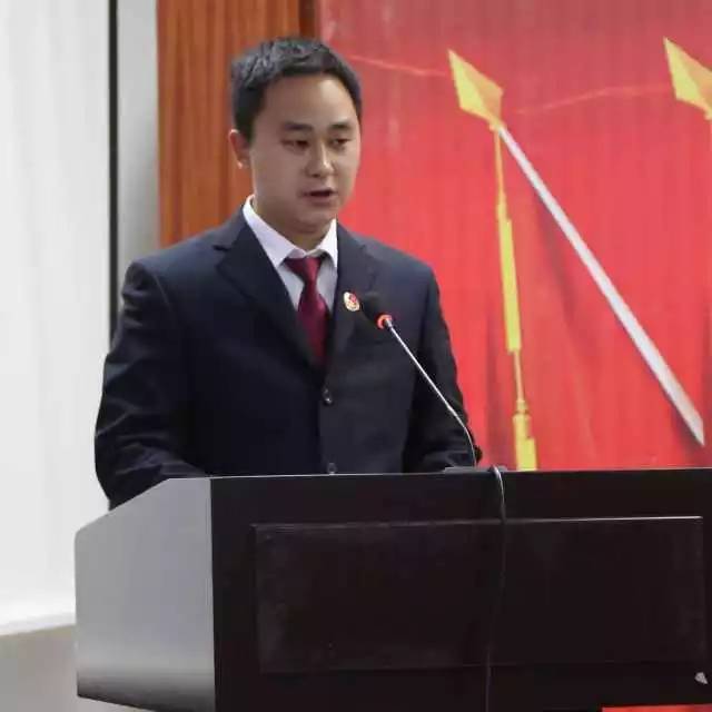 工作做得简单怎么表达,如何上台分享自己的工作经验话术