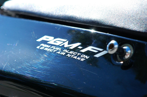 一代经典老款摩托车满满的回忆,摩托车一代经典情怀