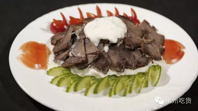 这波新店什么鬼？但以理、优兰哒...连煎饼果子都不好好起名字