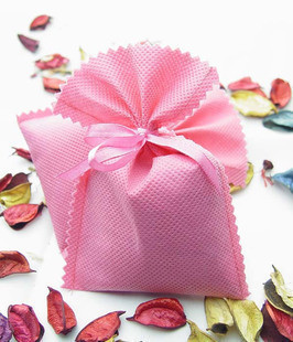 家里家具衣物发霉,家里衣柜衣服发霉了