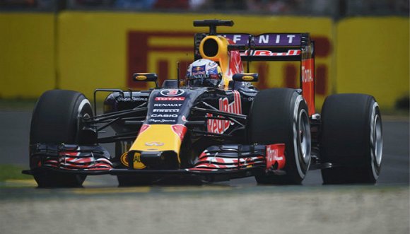 F1·一台能参赛的F1赛车需要花费多少钱？