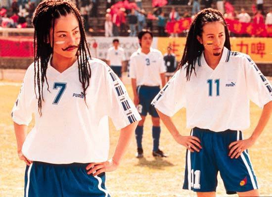 周星驰少林足球什么时候上映的,周星驰的少林足球是哪一年拍的