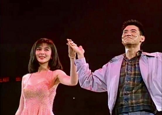 张学友谈表情包演唱会,歌神张学友演唱会震撼全场