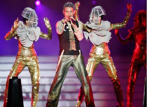 张学友谈表情包演唱会,歌神张学友演唱会震撼全场