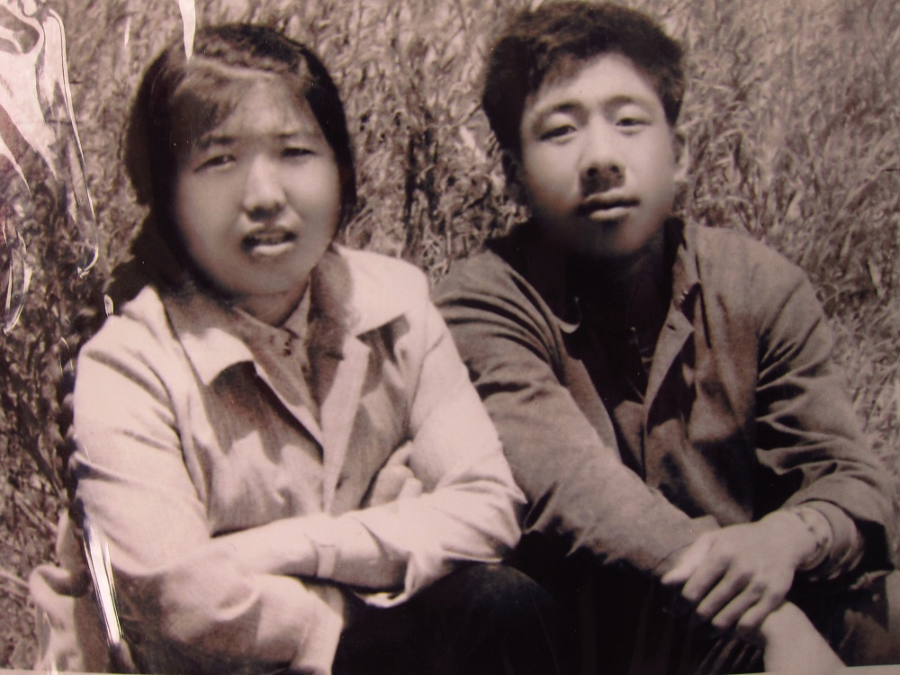 谱写爱的赞歌十年坚持照顾生病妻子的乌兰察布关金利