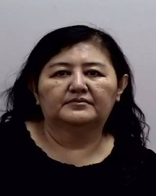 新加坡大妈一张嘴，忽悠了15人385万新币，咋做到的