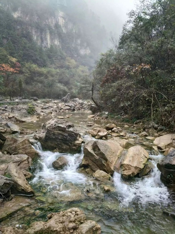山清水秀青龙峡视频,山清水秀青龙峡