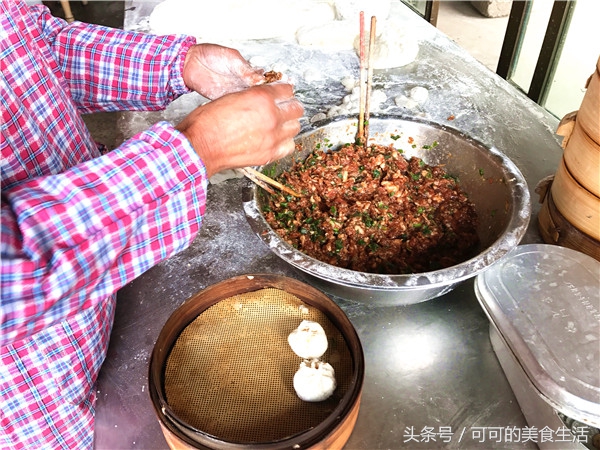 下午茶喝豆浆，一碗宛若鸡蛋羹的咸豆浆，谁能不爱？