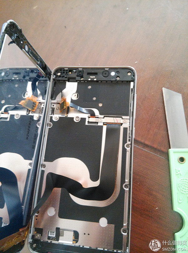 屏碎了怎么换屏,屏碎只有换屏了