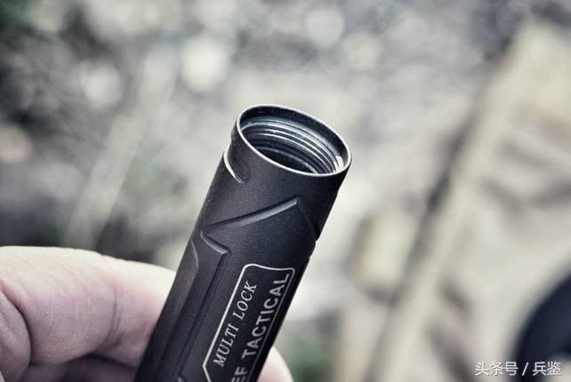 机械棍防身,狭小空间防身机械甩棍