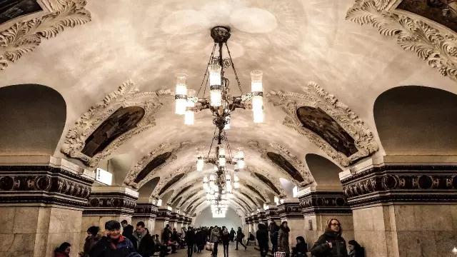 带三个美女自驾中国,自驾房车欧洲之旅