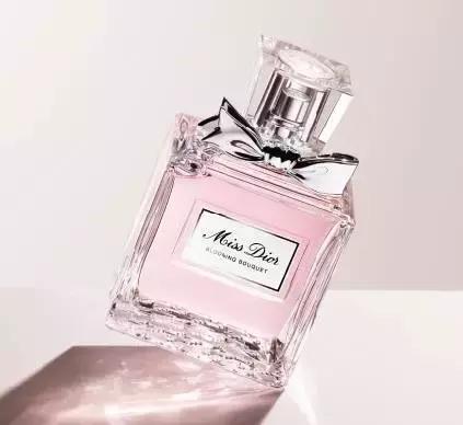 摇身一变行走的荷尔蒙，为你召唤新年新恋情的5款诱人香水