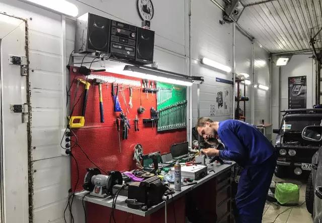 带三个美女自驾中国,自驾房车欧洲之旅