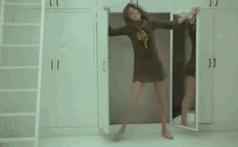 如果你有许多异性朋友的话,如果你有两个异性朋友