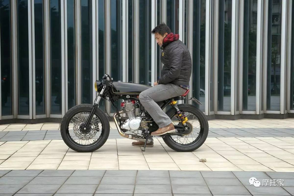 豪华三阳野狼125摩托车,复古摩托车野狼125