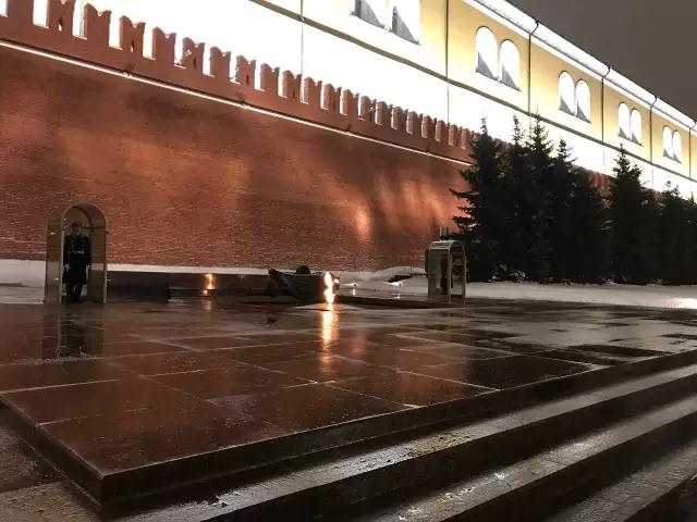 带三个美女自驾中国,自驾房车欧洲之旅