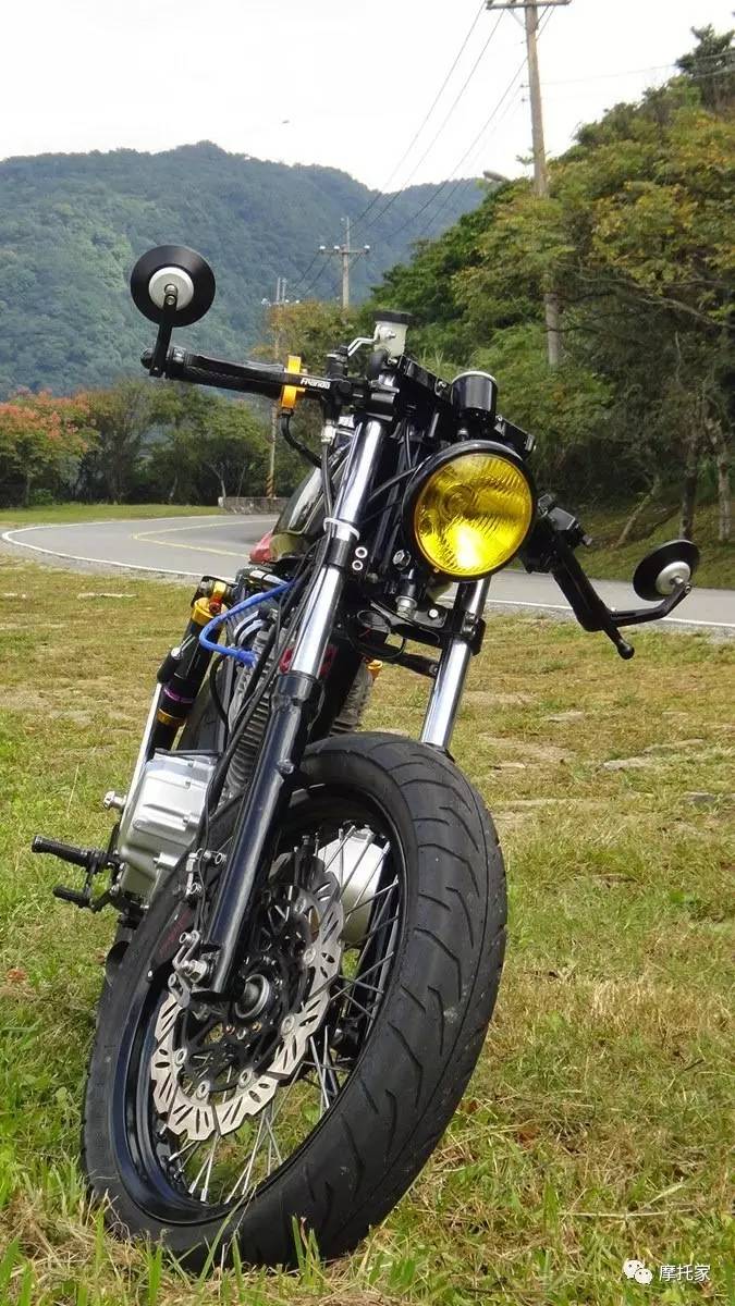 豪华三阳野狼125摩托车,复古摩托车野狼125