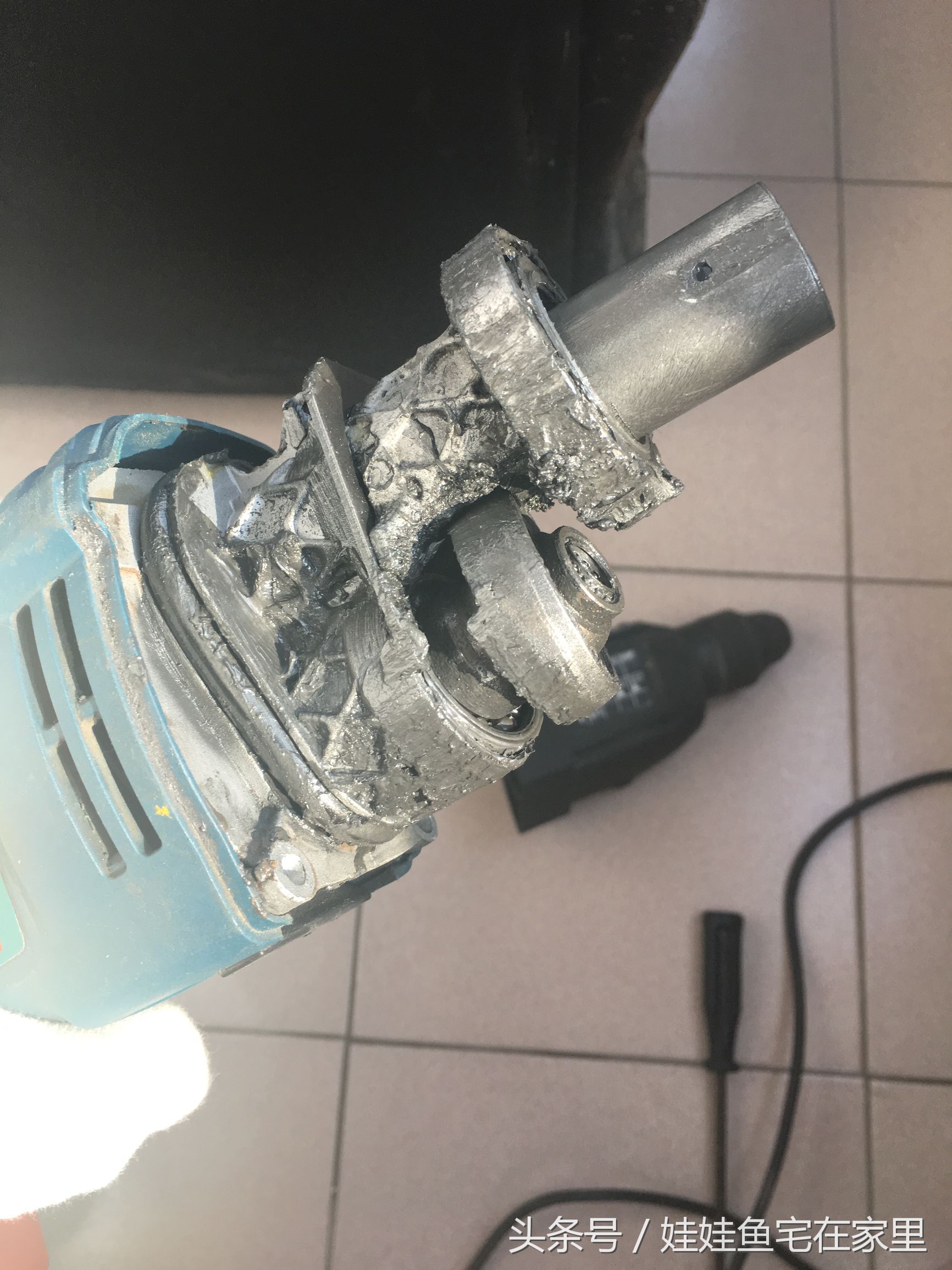 高仿博世轻型电锤全部拆解视频,正品博世电锤28d与高仿区别图片