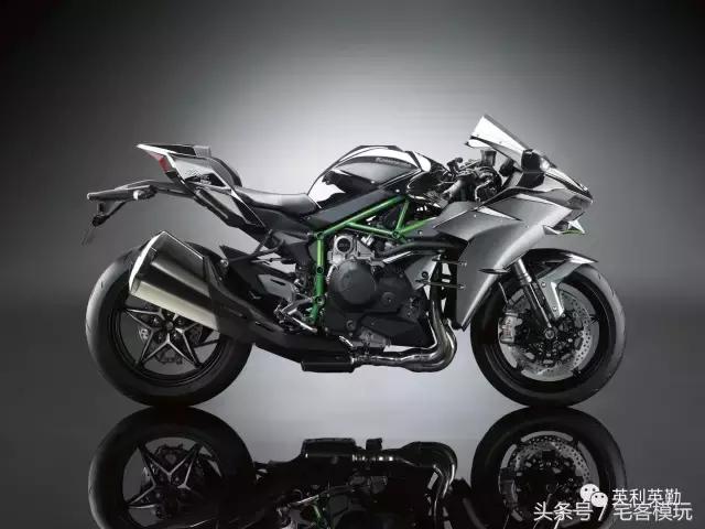 川崎kawasaki摩托车拼装,田宫川崎h2模型拼装过程