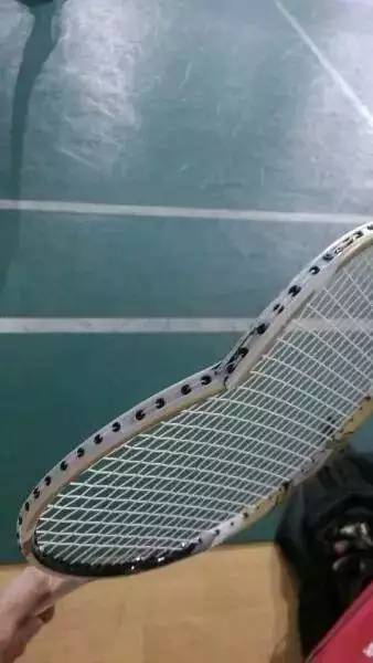 羽毛球拍该怎么保养,羽毛球拍保养的正确方法