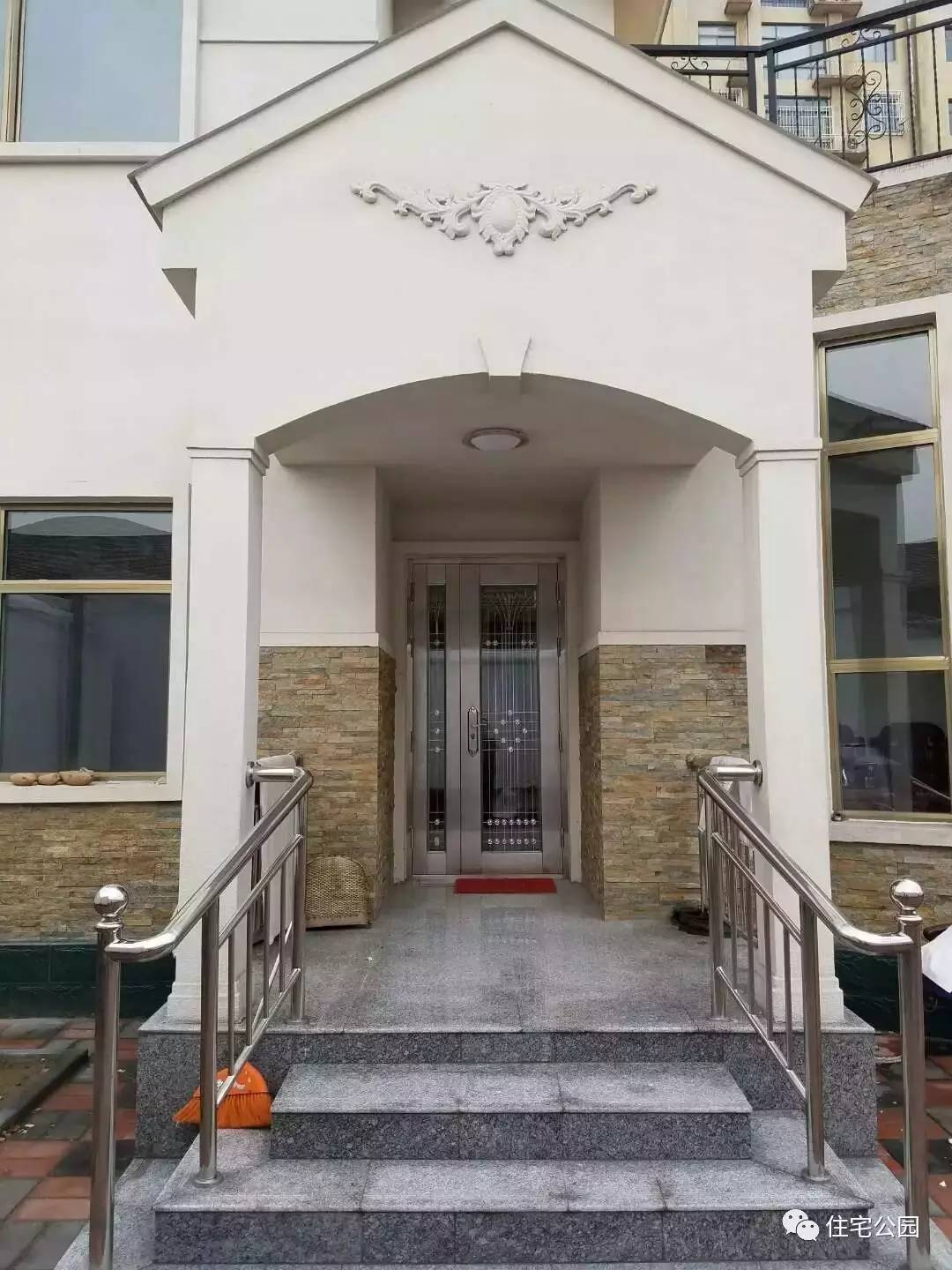 他花25万城郊盖栋轻钢房为何却羡煞了100万城市买楼的发小？