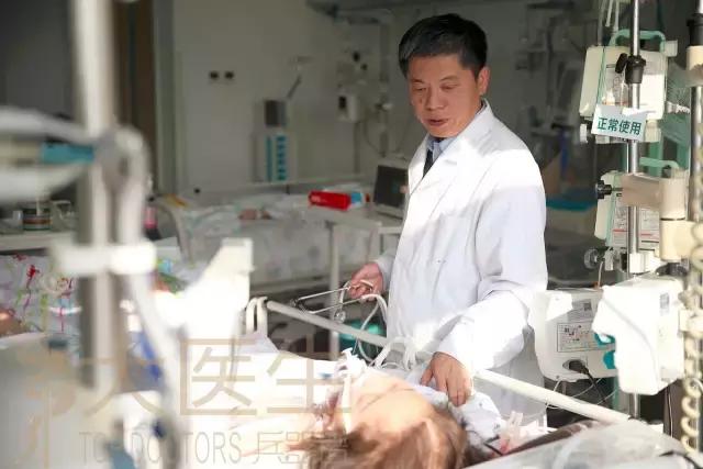 让大夫回归真正的人，医学的“砝码”，谁来掌控