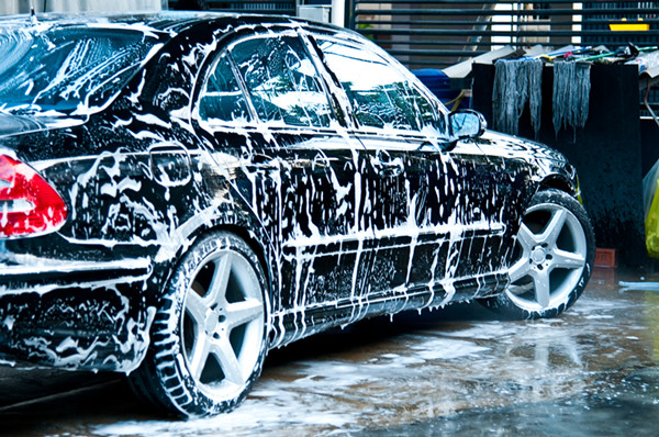 自己动手抛光打蜡详细教程,车有小划痕打蜡能解决么