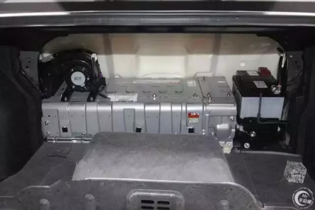 开车太费油学会这几招油耗嗖嗖降,车辆油耗高老司机三招轻松解决