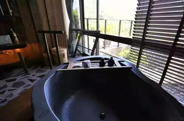 楦熷发搴﹀亣閰掑簵浣撻獙,闅愯棌鍦ㄥ師濮嬫．鏋楃殑娴峰崡楦熷发閰掑簵