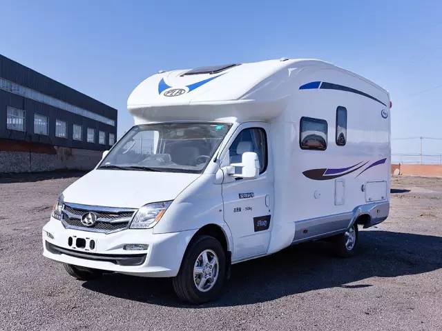 亚特v8,大通v80房车底盘