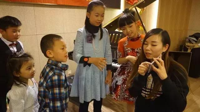 “为爱而生，让成长更健康”——72变智能硬件体验活动圆满成功