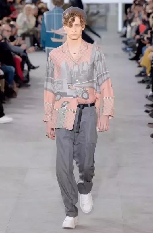 lv x supreme联名红色卫衣 (lv和supreme联名牛仔外套)