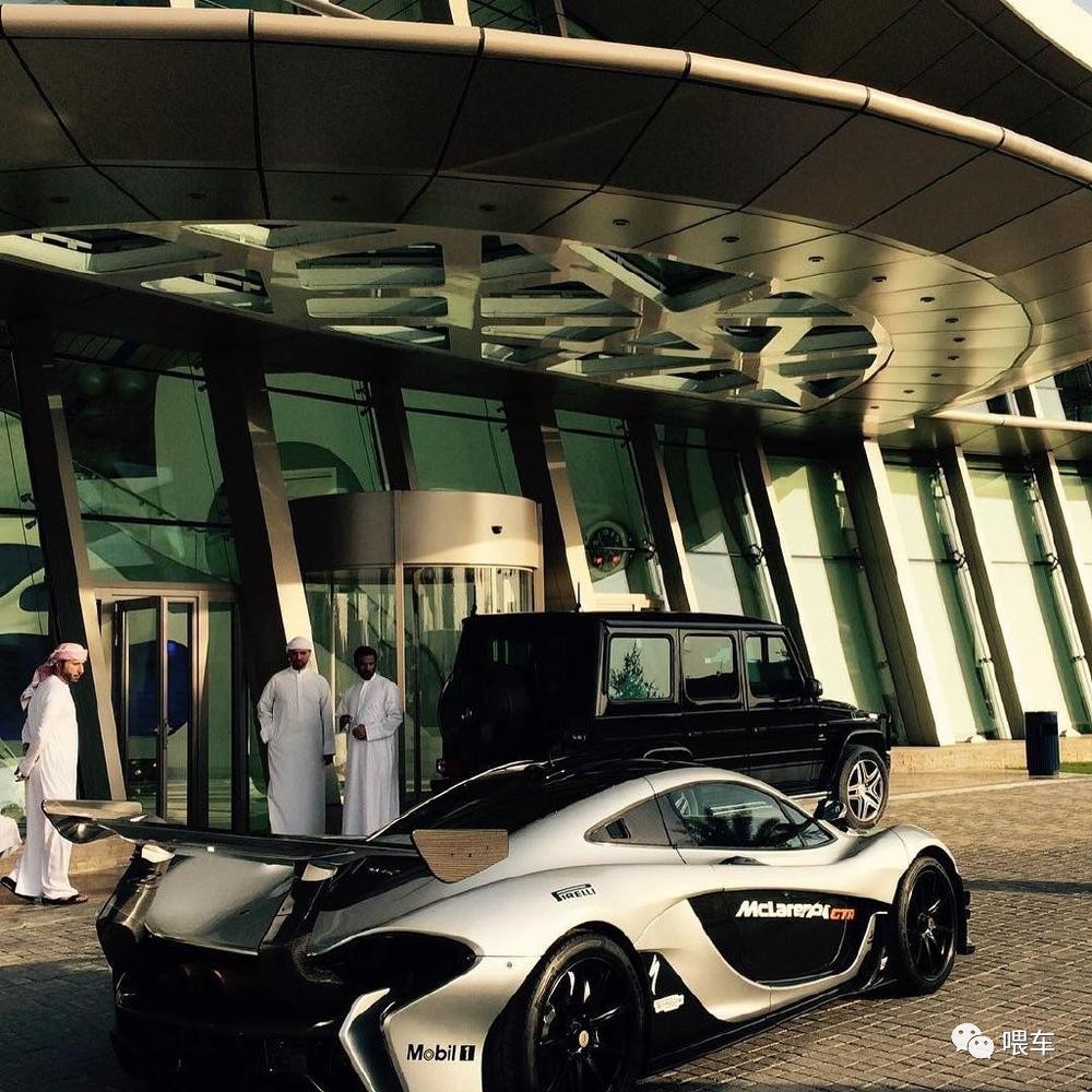 迪拜王子借给成龙车 (当迪拜王子见到成龙)