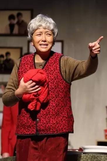 看完《守岁》，你给家里打电话了吗？