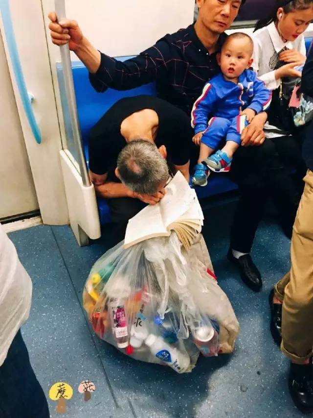 手机里最值得你怀念的照片,怀念手机里仅存最珍贵的照片