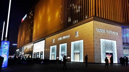 合肥银泰中心2023年总客流量,银泰客流量