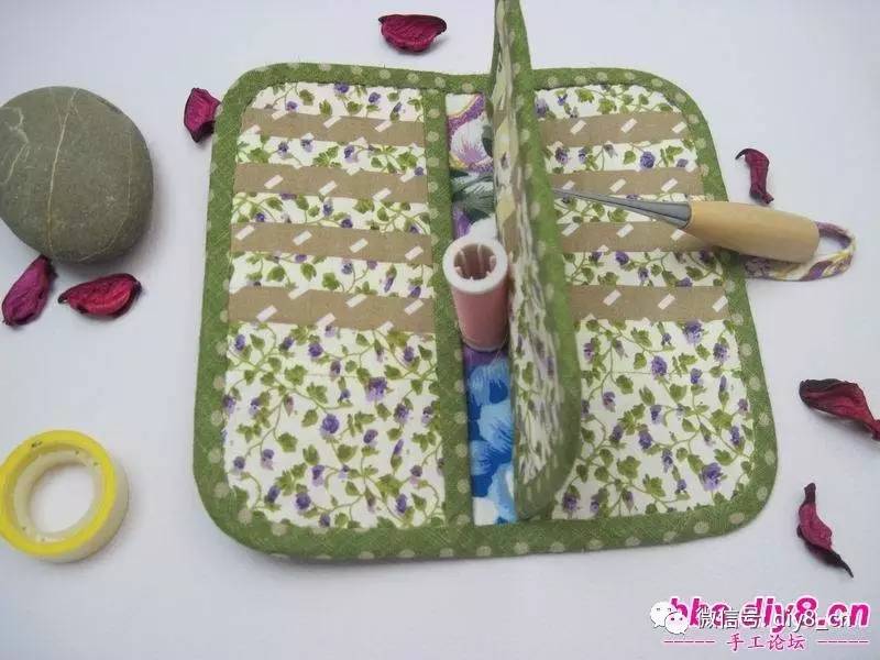 「百合幽兰」一款今年最流行草木绿色超多卡位的钱包教程，你来不来学？