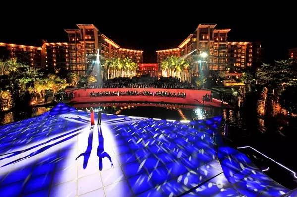 「资讯」亚龙湾红树林荣获2016中国旅游饭店业优秀企业称号，荣膺携程网年度多项大奖！