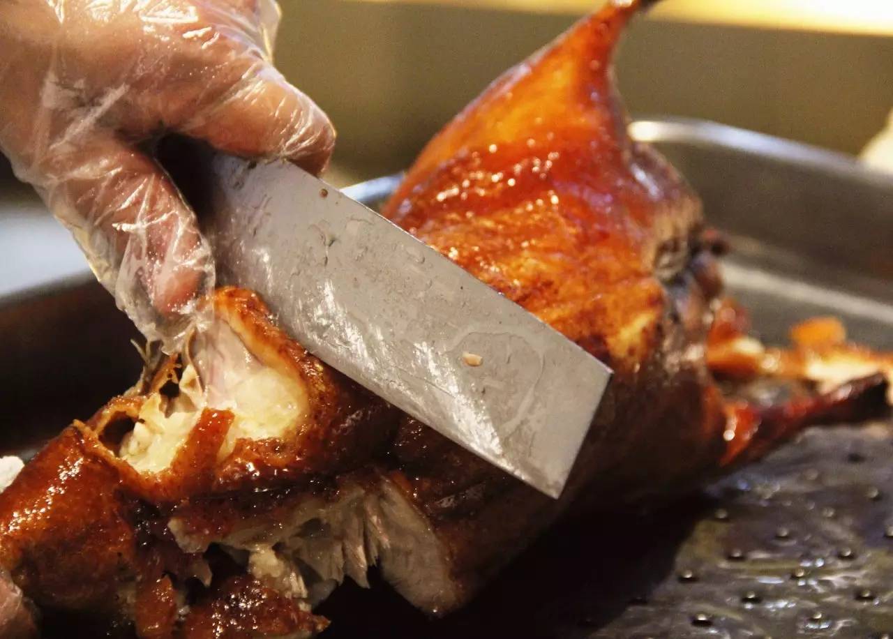 「订年夜饭赠波士顿龙虾」2017这么吃年夜饭最霸气！从没想过一顿自助，竟然吃几口就回本了……谁也别拦着我！今年就要在这儿吃！