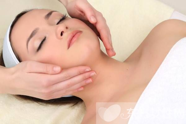 面色感觉潮红的人是不是有大病,面色总是潮红是什么体质