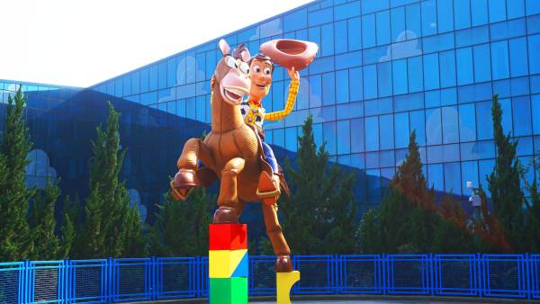 上海迪士尼免费门票领取攻略,上海迪士尼门票优惠攻略图