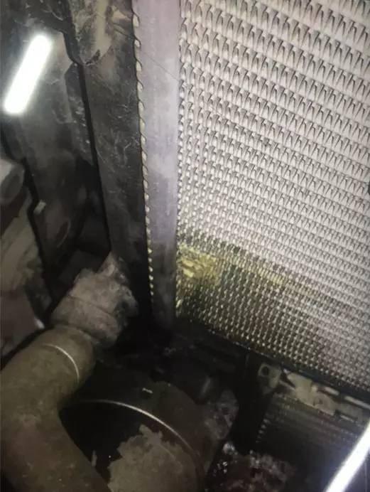 宝马刚出4s店水箱坏了,宝马的水箱为什么容易坏