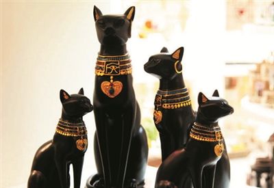 9种不能买回家的旅游纪念品,不是任何东西都值得留念