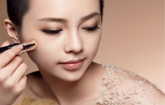 气垫粉饼二合一怎么用,气垫粉饼的正确使用方法