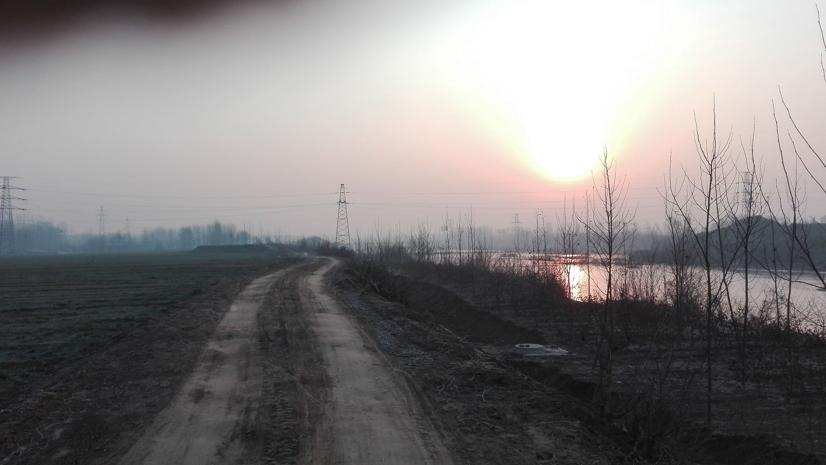 跑完步腿疼如何拉伸恢复,跑步后腿疼的拉伸动作