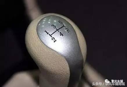 2014款卡罗拉手动挡车怎么挂倒挡,不同车挂倒挡技巧视频