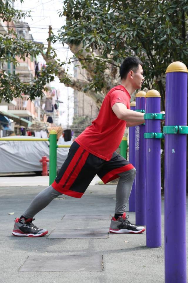 跑后正确拉伸动作教程避免粗腿,如何短跑后拉伸